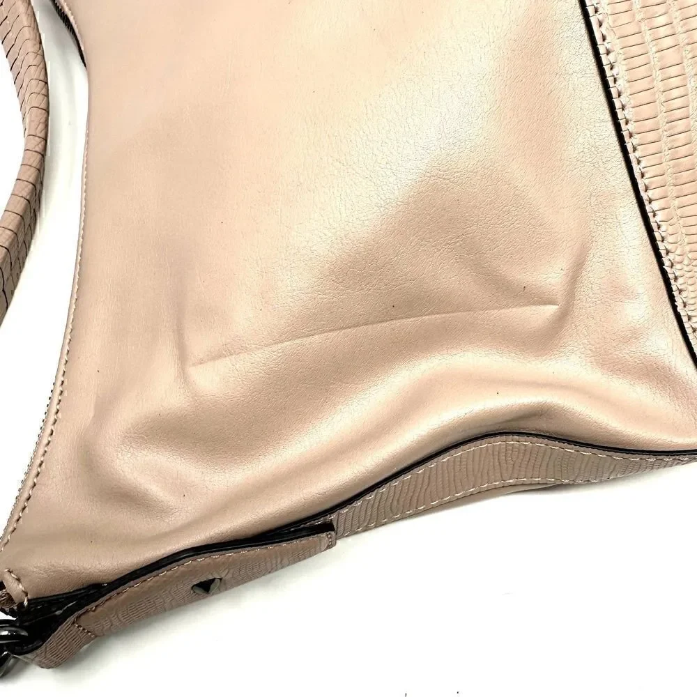 Simply Vera Wang‎ Contemporary Vegan Leather Prairie Pink Hobo Bag